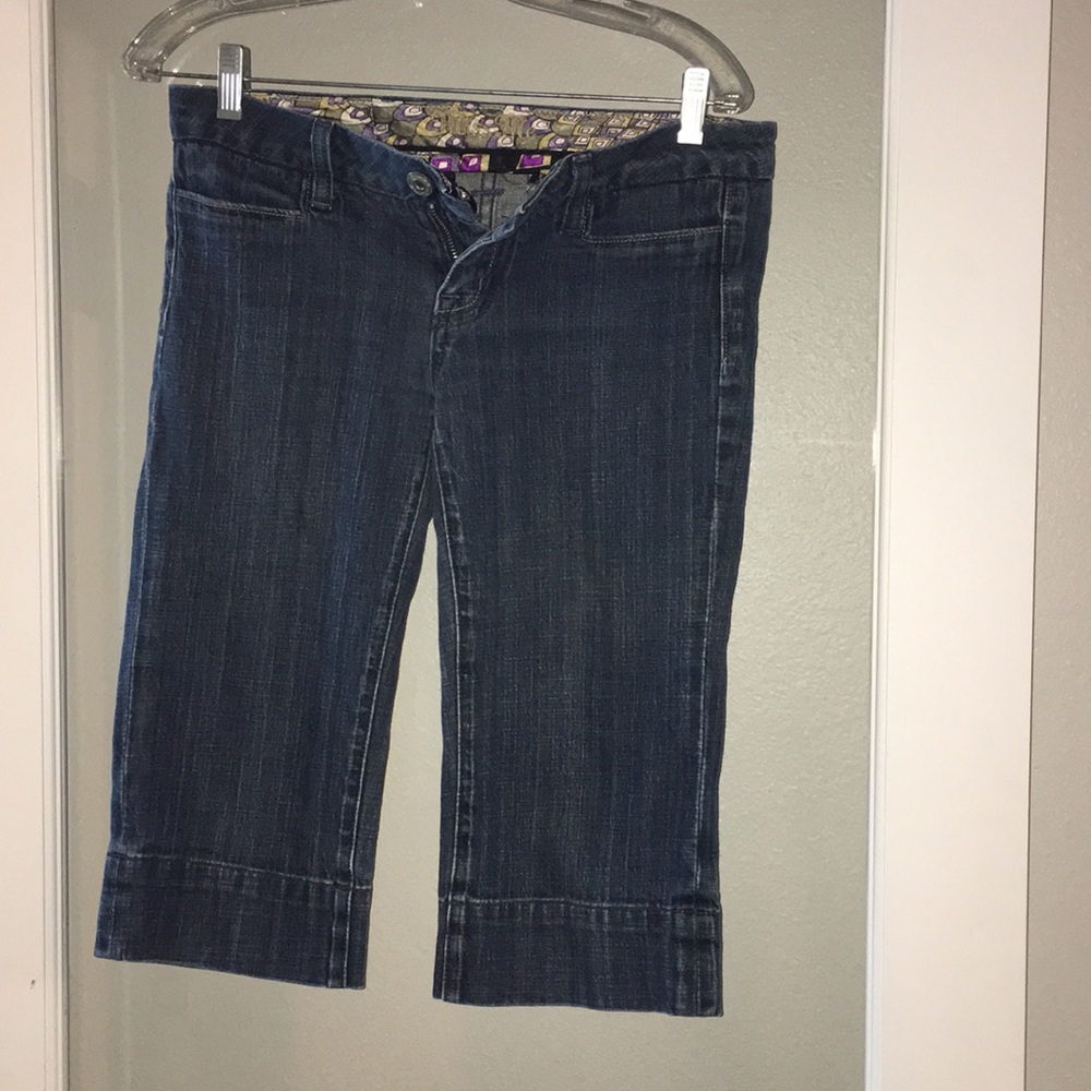Miss me short capris